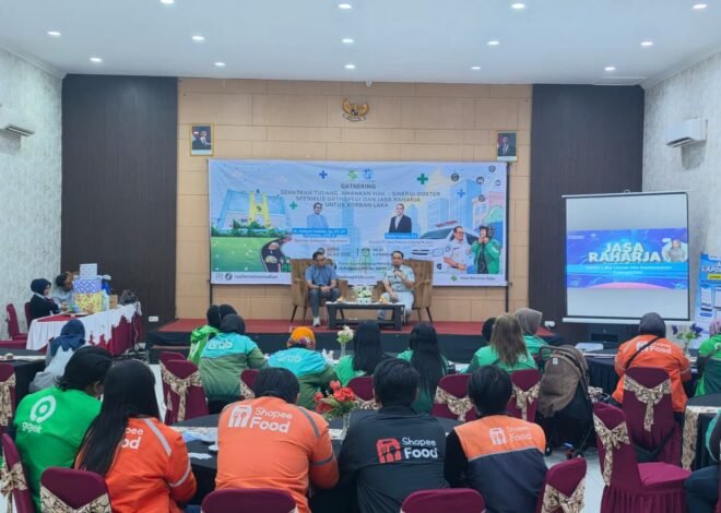 Kolaborasi Keselamatan Transportasi, Jasa Raharja dan RS Hermina Madiun Gelar Sosialisasi kepada Pengemudi Ojek Online se-Madiun