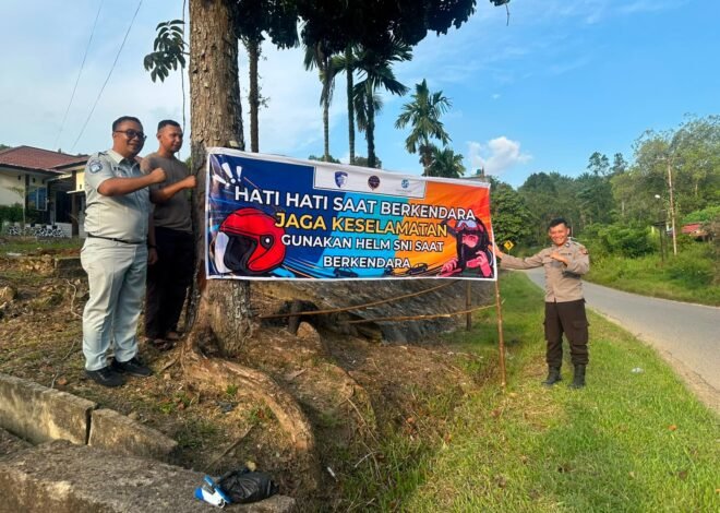 Perkuat Kesadaran Pengendara, Jasa Raharja Singkawang Pasang Spanduk Keselamatan di Sungai Betung