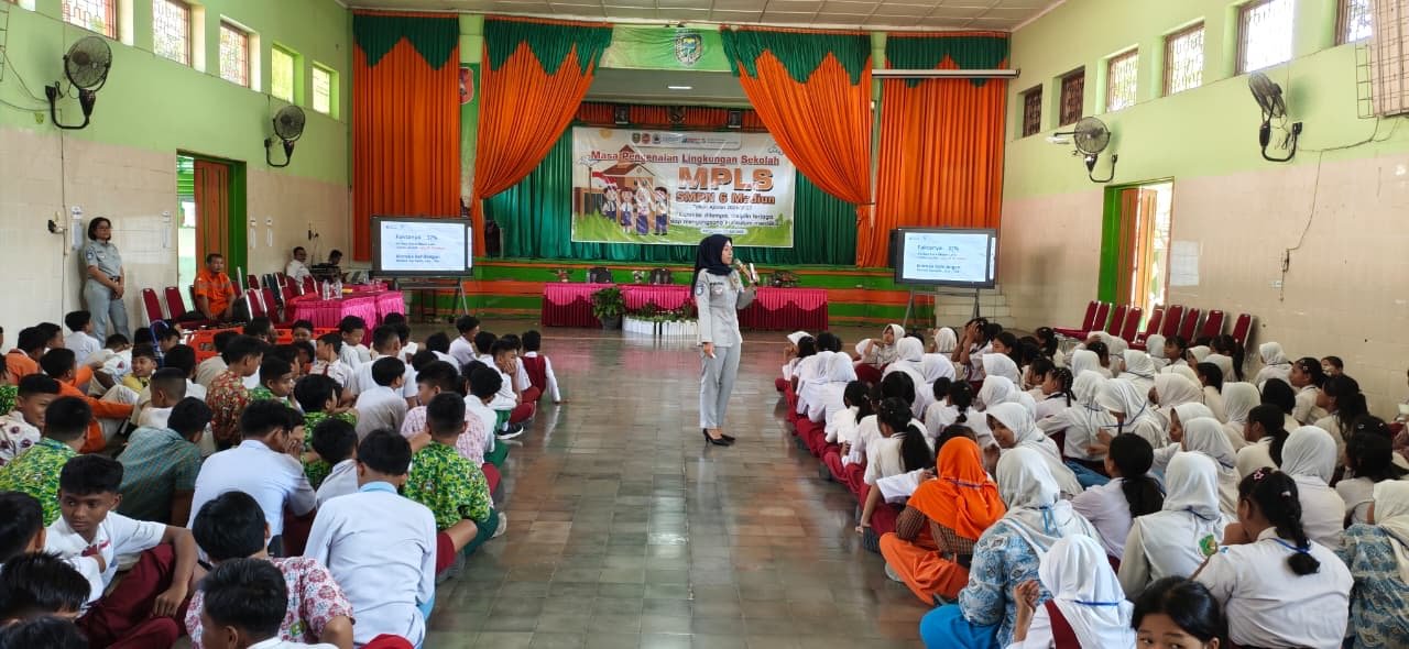 Jasa Raharja Tanamkan Budaya Keselamatan Sejak Dini Melalui Educare dan Pelatihan PPGD di SMP Negeri 6 Kota Madiun
