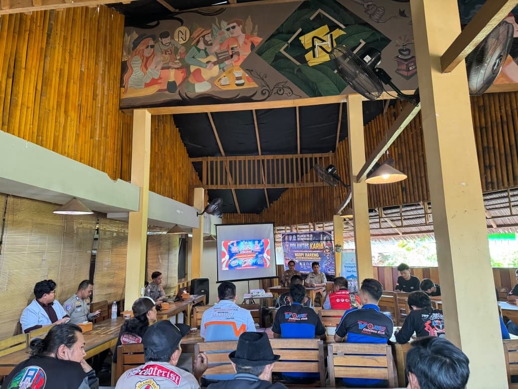 Jasa Raharja Cabang Mamuju dan Ditlantas Polda Sulbar Gelar Safety Campaign dan PPGD Bersama Komunitas Otomotif
