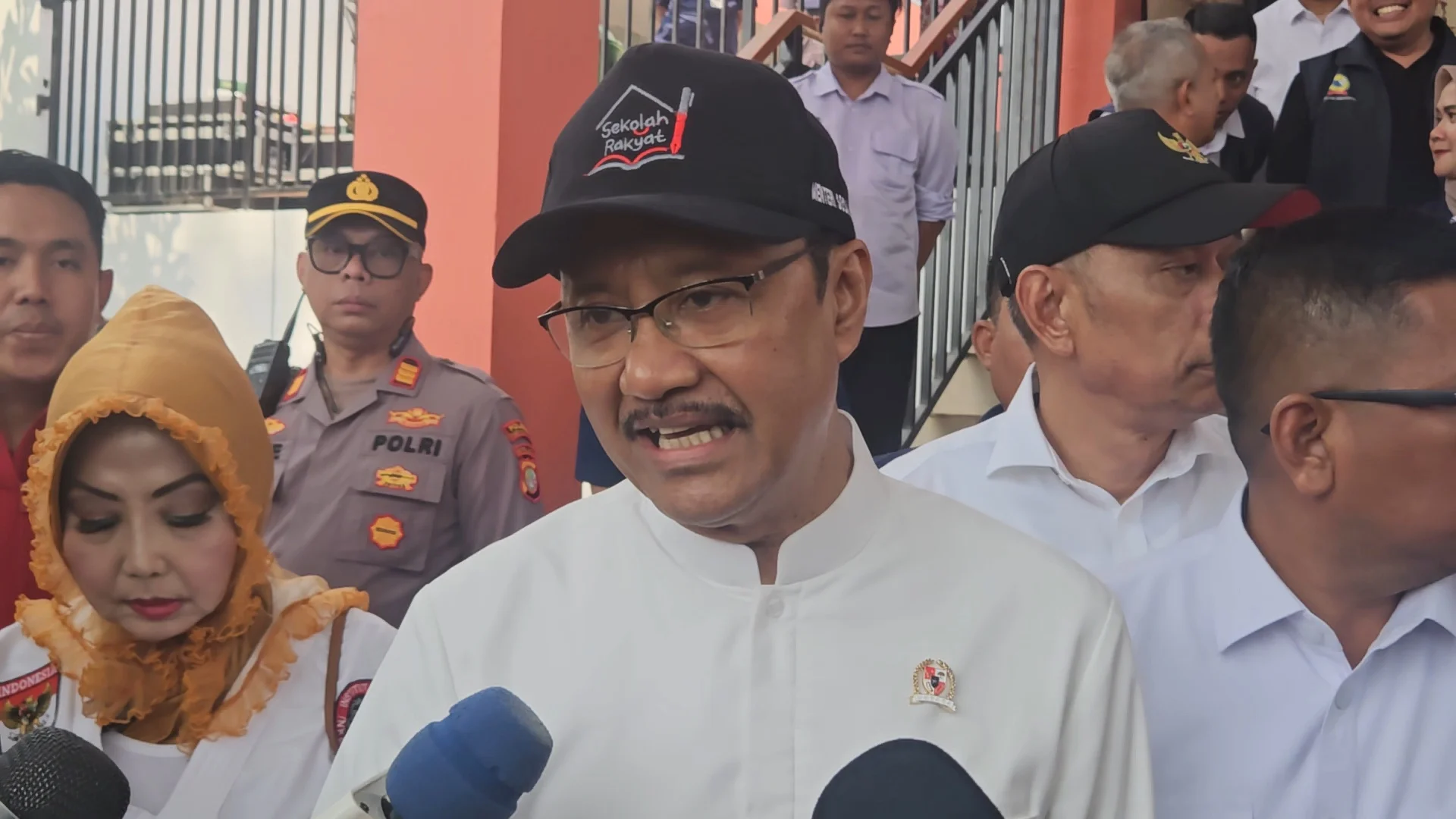 Mensos Resmikan Sekolah Rakyat Rintisan PPI Tangerang Bersama Seskab