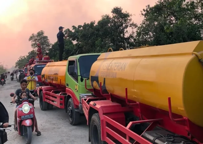 Kementerian PU Kerahkan Dua Truk Tangki Tangani Karhutla di Tanjung Selor