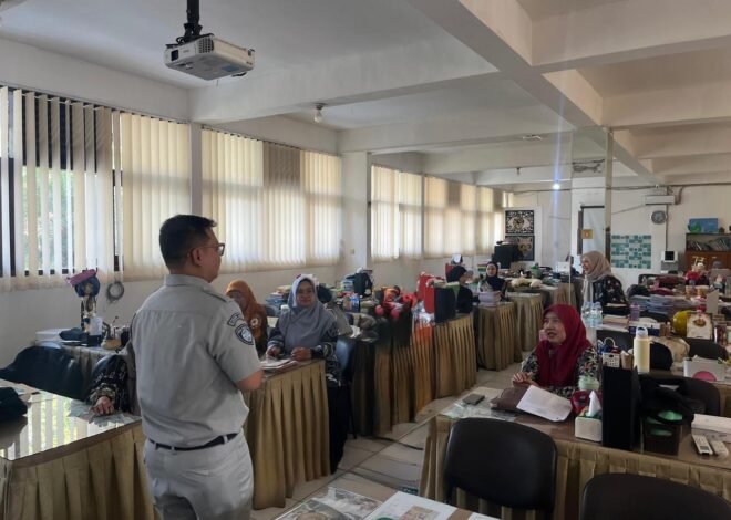 PT Jasa Raharja Jawa Barat Tanamkan Kesadaran Keselamatan Berlalu Lintas melalui Safety Campaign dan PPKL di SMAN 3 Cimahi