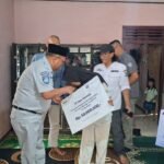PT Jasa Raharja (Persero) Kanwil Utama Jawa Barat serahkan santunan korban Meninggal Dunia KM Virgo Transport 8 di Kabupaten Cirebon