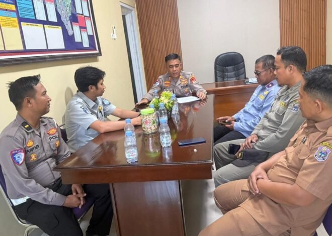 PT Jasa Raharja (PERSERO) Cabang Parepare Bersama Satlantas Polres Enrekang dan Stakeholder terkait Satukan Langkah Perkuat Keselamatan Berlalu Lintas melalui Forum Komunikasi Lalu Lintas di Kabupaten Enrekang