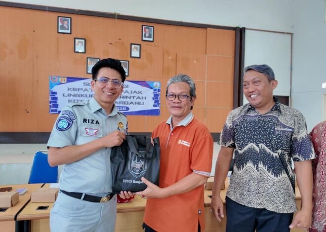 Lebih Mudah Bayar Pajak, Tim Pembina Samsat Banjarbaru Dekatkan Informasi Layanan kepada Warga Kemuning