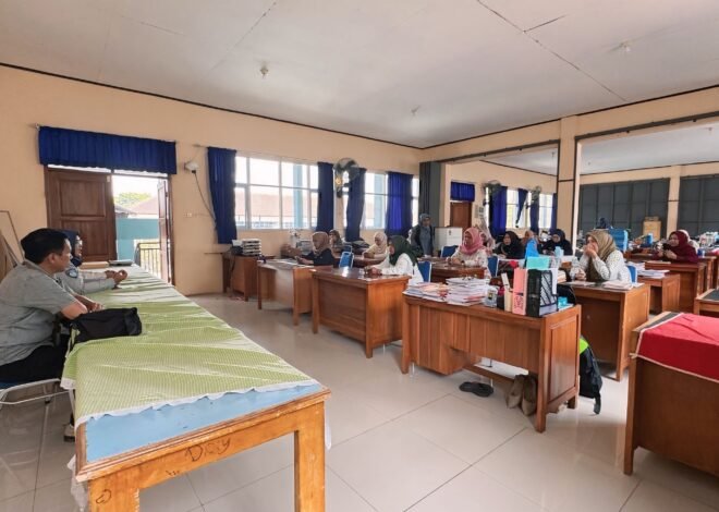 PJ Samsat Garut Laksanakan Kegiatan Pengajaran Peduli Keselamatan Lalu Lintas (PPKL) di SMAN 10 Kabupaten Garut
