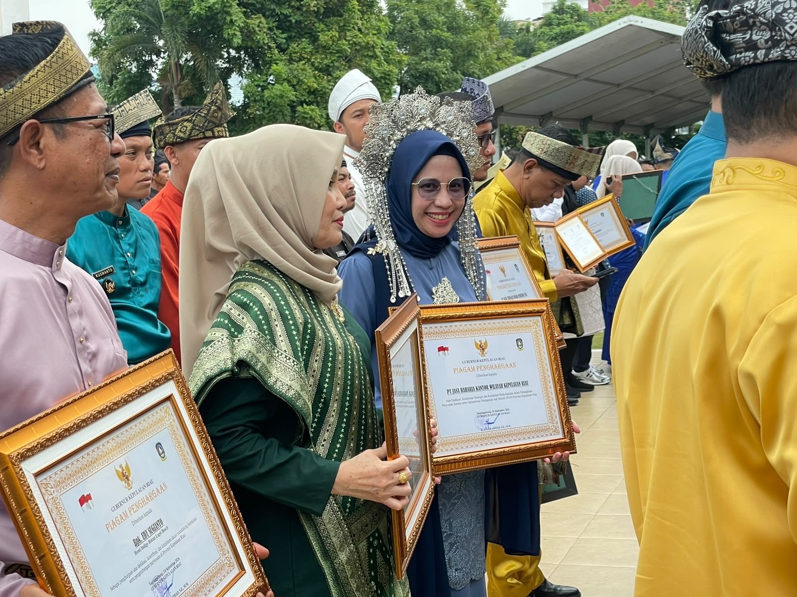 Momentum HUT Kepri 24 Tahun, Jasa Raharja Kepri Terima Penghargaan Gubernur Kepri atas Dedikasi dan Kolaborasi dalam Penguatan Pelayanan Samsat