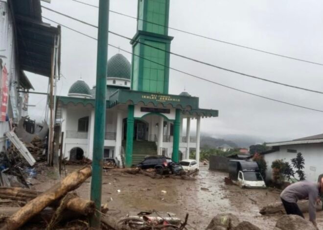 Banjir Bandang Terjang Solok Sumbar, Ratusan Warga Terdampak
