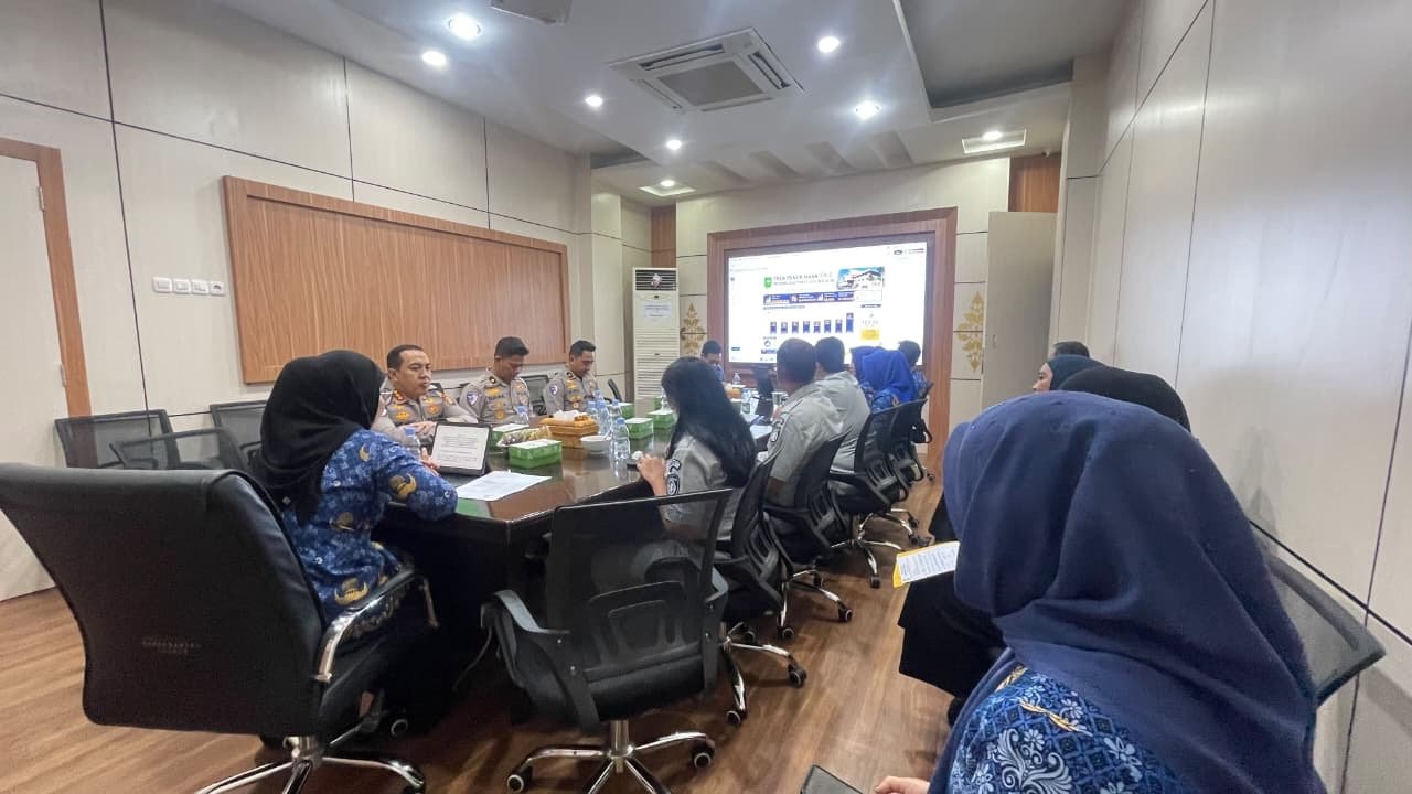 Tim Pembina Samsat Provinsi Riau Rapat Evaluasi Pelaksanaan Pemutihan Pajak Kendaraan Bermotor