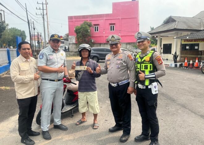 Tim Samsat OKI 1 Gelar Samsat Menyapa, Edukasi Taat PKB dan Tertib Lalu Lintas di Kayuagung