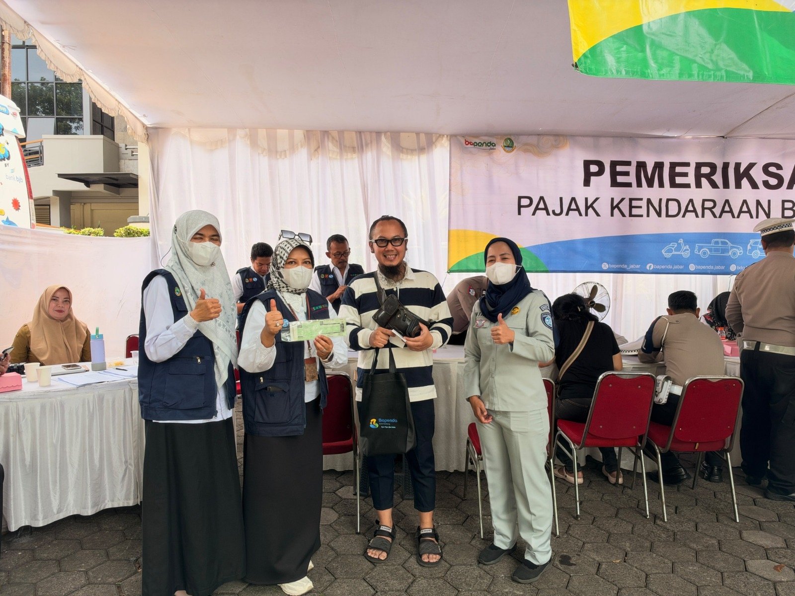 Berikan Kemudahan dan Keuntungan Bagi Wajib Pajak, Kolaborasi Jasa Raharja Bandung Bersama Tim Pembina Samsat Kawaluyaan Gelar Pemeriksaan PKB dan SWDKLLJ