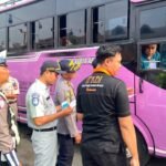 Perkuat Sinergi Keselamatan, Jasa Raharja Singkawang Gelar Ramp Check dan Pemeriksaan Kesehatan Gratis di Terminal Sambas