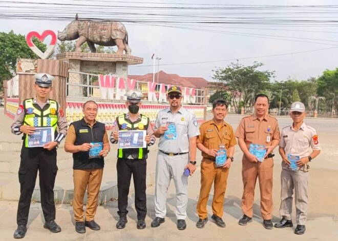 Sasar Pengendara di Depan Kantor Bupati, Samsat Sukadana Sosialisasikan Program Keringanan Pajak