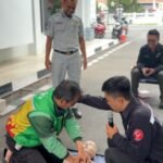 Jasa Raharja Cabang Tasikmalaya Gelar Sosialisasi Safety Riding dan Pelatihan PPGD bagi Komunitas Ojek Online