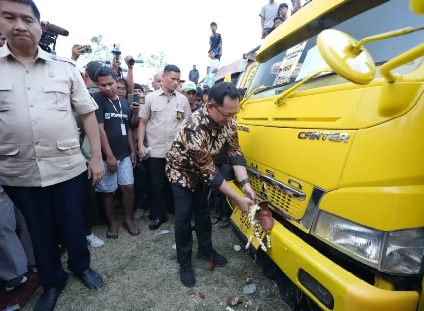 Mendagri Lepas 125 Truk untuk Program Gentengisasi Presiden Prabowo