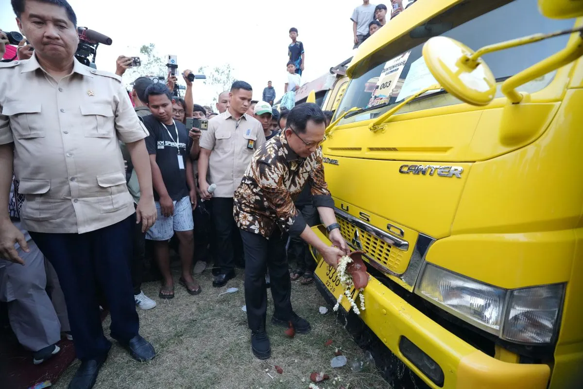 Mendagri Lepas 125 Truk untuk Program Gentengisasi Presiden Prabowo