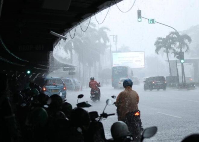 Cuaca Ekstrem 5-8 Oktober 2026, BMKG Minta Warga Waspadai Petir dan Hujan Lebat