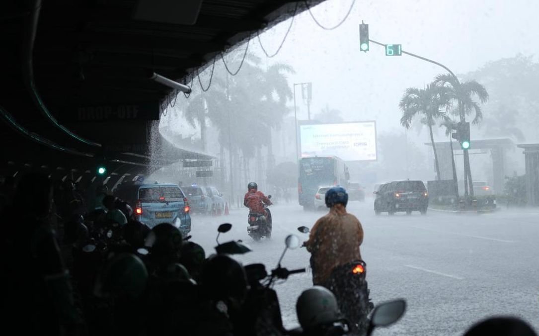 Cuaca Ekstrem 5-8 Oktober 2026, BMKG Minta Warga Waspadai Petir dan Hujan Lebat