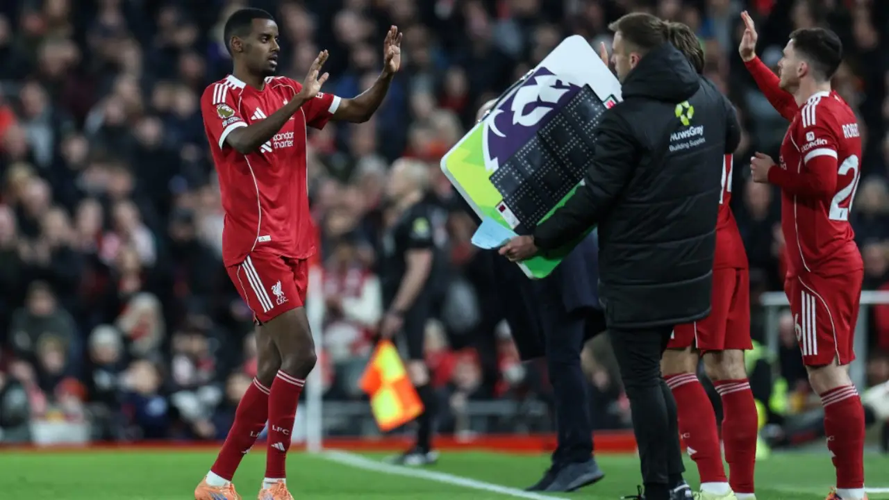 Isak dan Gakpo Diragukan Tampil Hadapi Manchester City