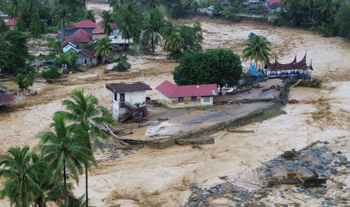 Ratusan Rumah Rusak Akibat Banjir Padang, BNPB Terus Lakukan Pendataan