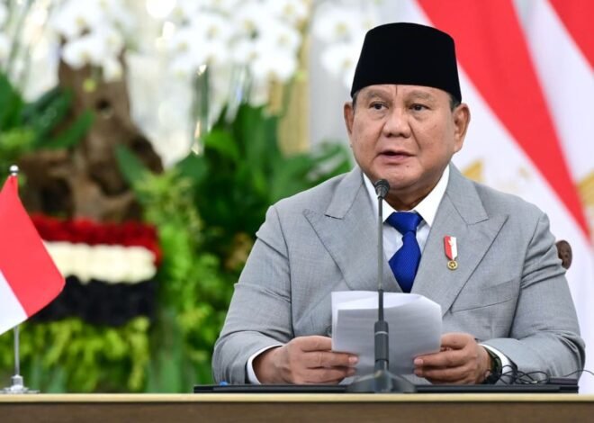 Presiden Prabowo Gelar Rapat dengan Menko Polkam dan Kepala BPGMN Bahas Karhutla