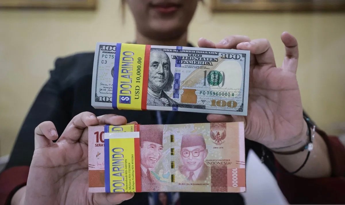 Rupiah Melemah pada Pembukaan Perdagangan, Sentuh Rp18.136 per Dolar AS
