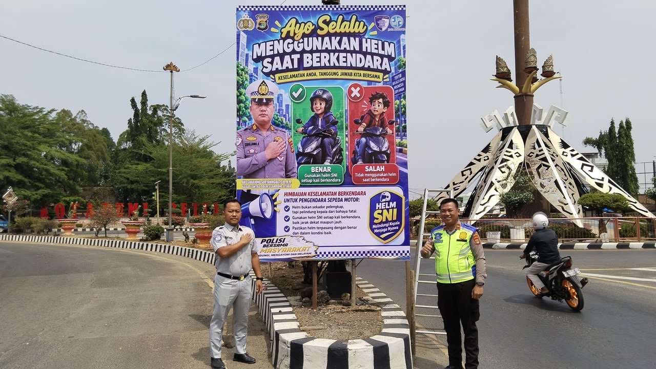 Jasa Raharja Pasang Banner Pesan Keselamatan di 10 Titik Jalan Lintas Sumatera Lampung Utara