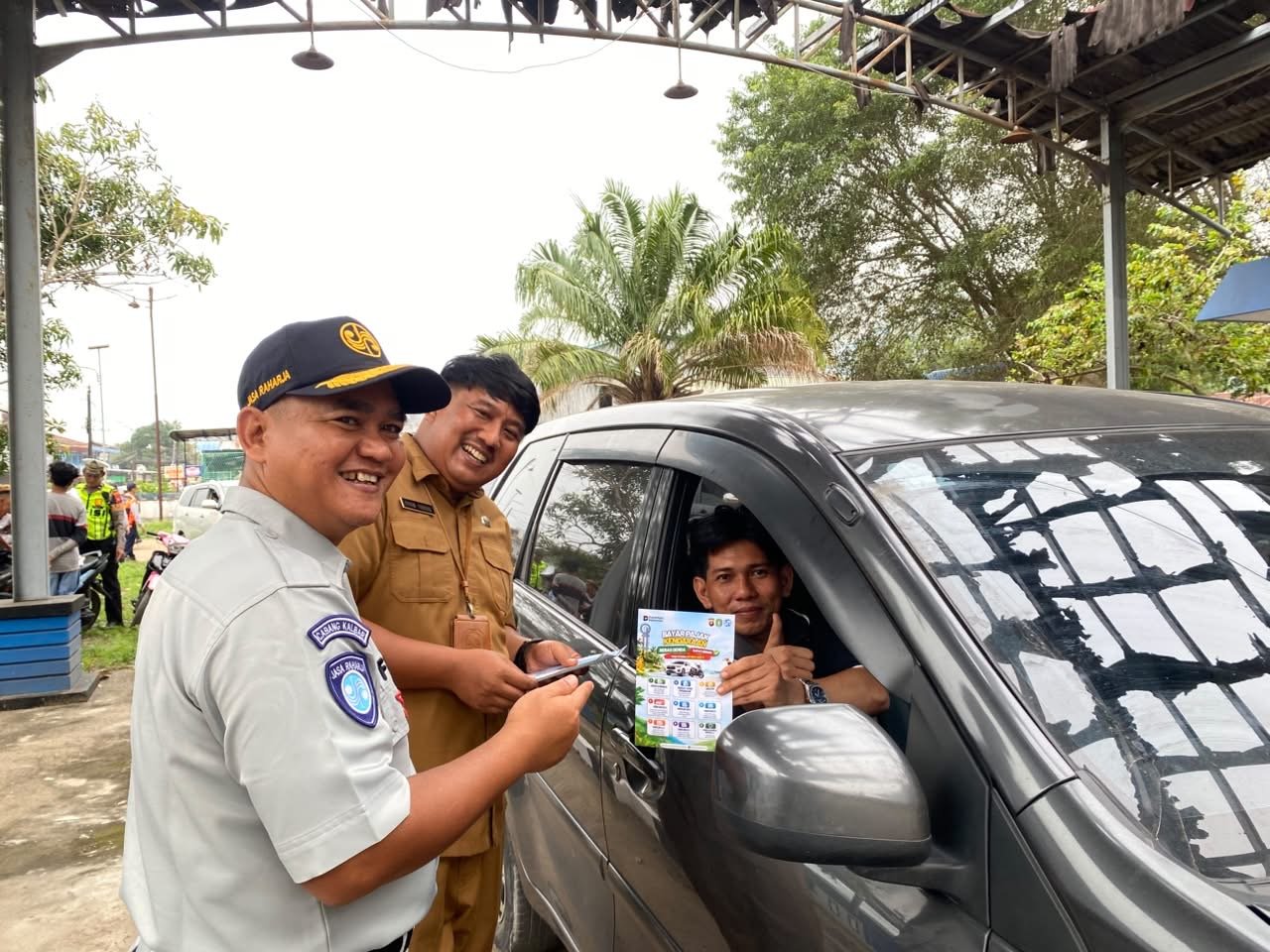 Jasa Raharja Singkawang Hadir dalam Operasi Gabungan, Ajak Masyarakat Manfaatkan Program Pembebasan Denda Pajak