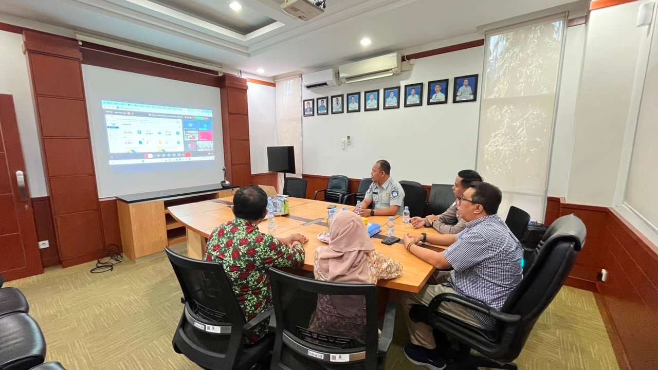 Tim Pembina Samsat Sukoharjo Ikuti Sosialisasi SIGNAL untuk Perkuat Transformasi Digital Pelayanan Pajak Kendaraan