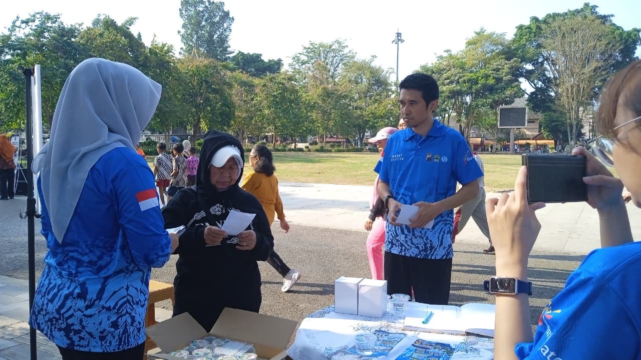 Jasa Raharja Salatiga dan Tim Pembina Samsat Salatiga Perkuat Edukasi Jateng Triple Program di Alun-alun Pancasila